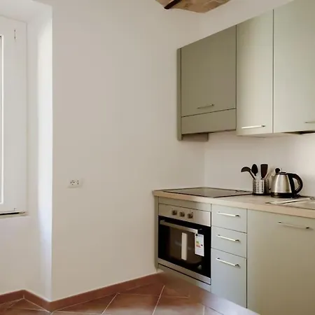 San Lorenzo Cozy In Apartment Rom